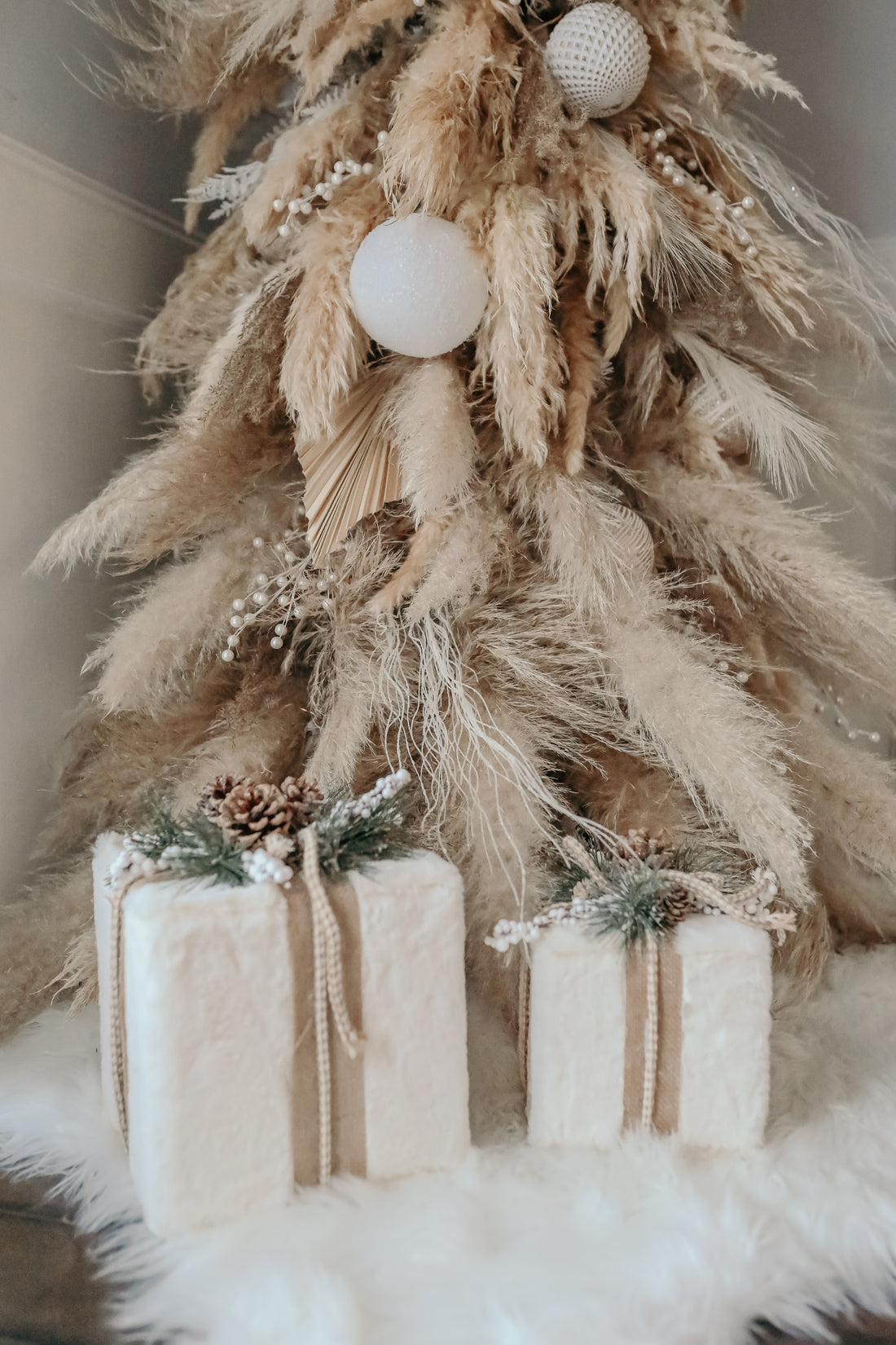 DIY Pampas Christmas Tree